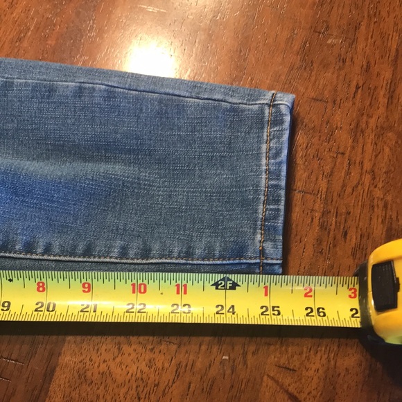 AERO High Rise Distressed Jegging - Picture 10 of 10